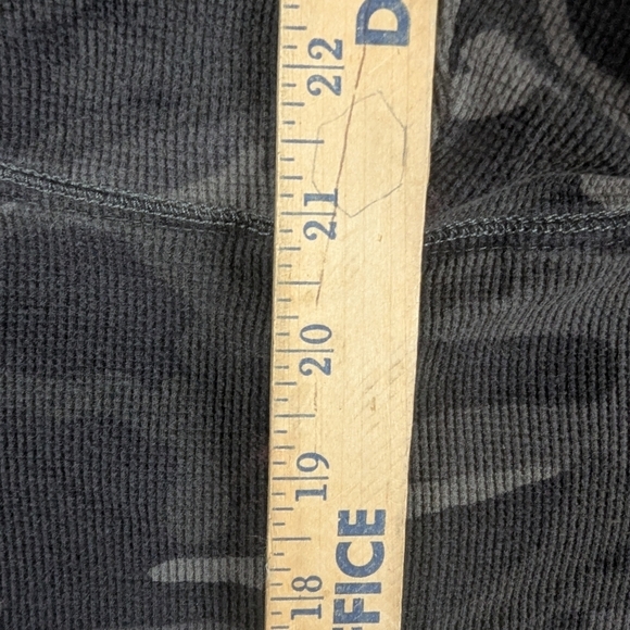 Chaps cowel neck large camo thermal with drawstring - Picture 8 of 8